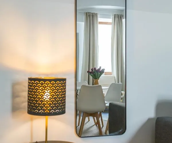 Free Parking I 458 Mbitwifi I Kingsize Bed Apartment *